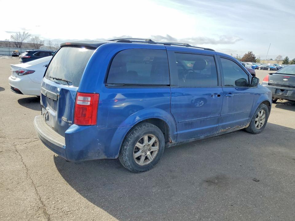Photo 3 from auction – 2010 DODGE GRAND CARAVAN with VIN 2D4RN4DEXAR233013