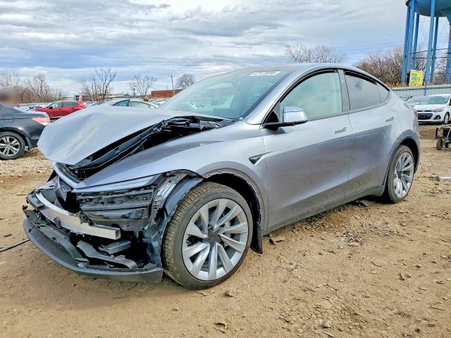 TESLA Y 2026 with VIN 7SAYGDED0TF462794 - Photo from auction