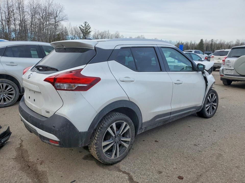 Photo 3 from auction – 2020 NISSAN KICKS with VIN 3N1CP5DV2LL530377