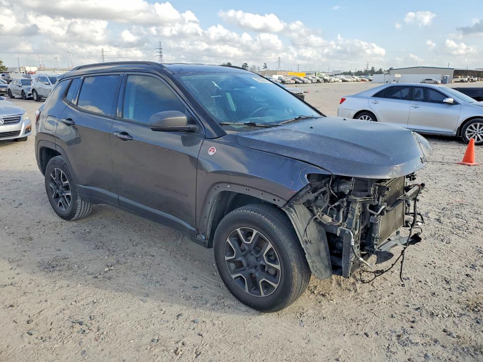 Photo 4 from auction – 2019 JEEP COMPASS with VIN 3C4NJDDB9KT748242