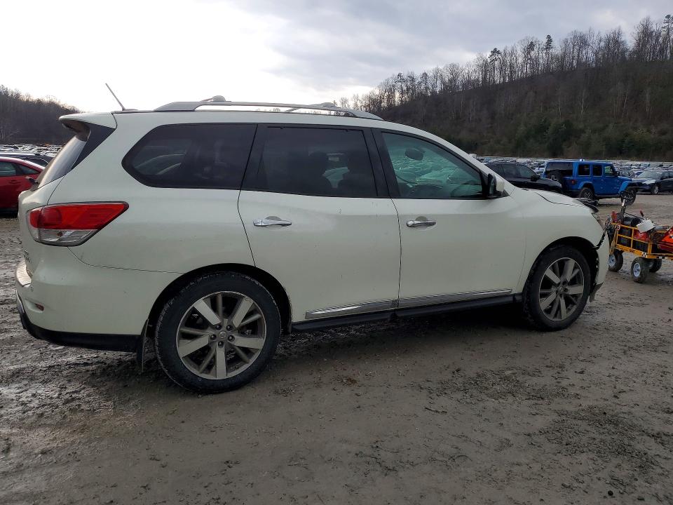 Photo 3 from auction – 2015 NISSAN PATHFINDER with VIN 5N1AR2MM2FC659896