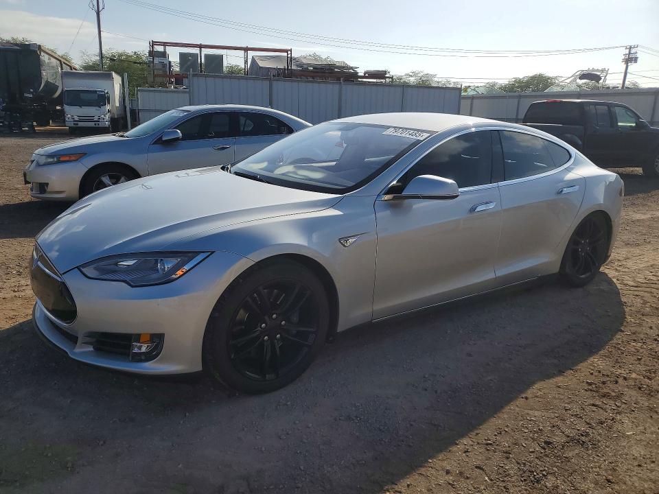 TESLA MODEL S 2013 с VIN 5YJSA1AG8DFP04753 - Снимка от търг