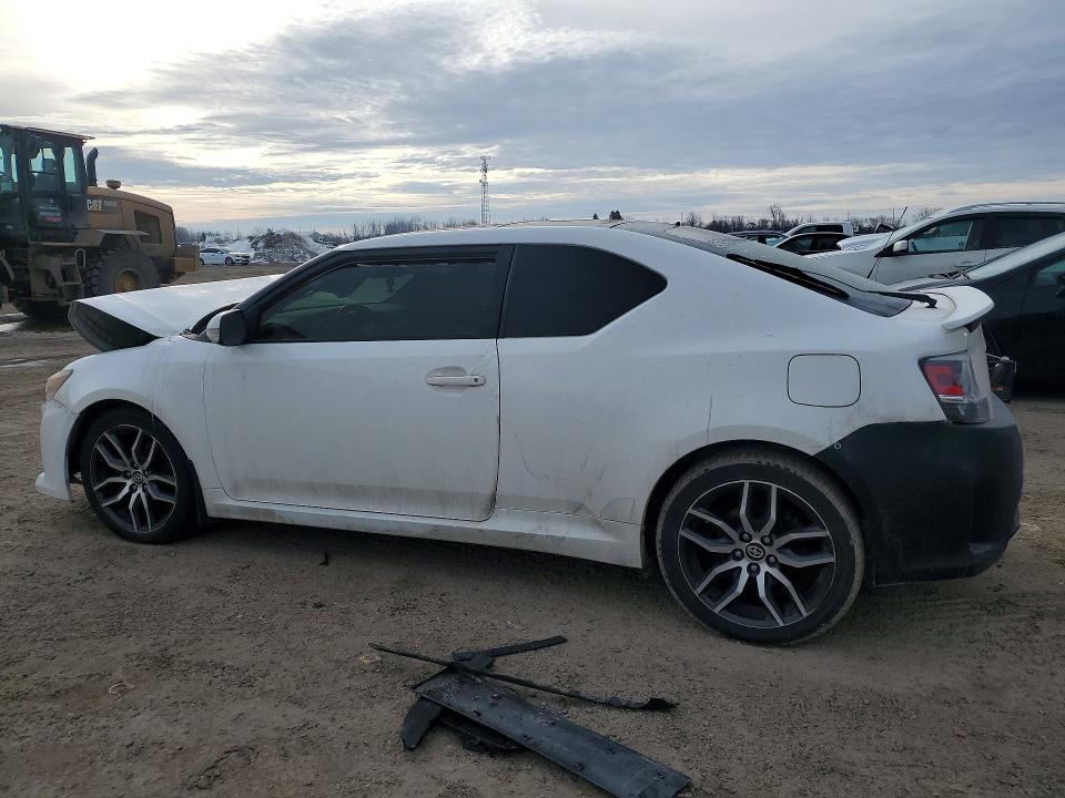 Photo 2 from auction – 2014 TOYOTA SCION TC with VIN JTKJF5C72E3084460