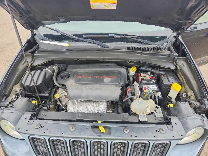 Photo 12 from auction – 2015 JEEP RENEGADE with VIN ZACCJBCT1FPB32778