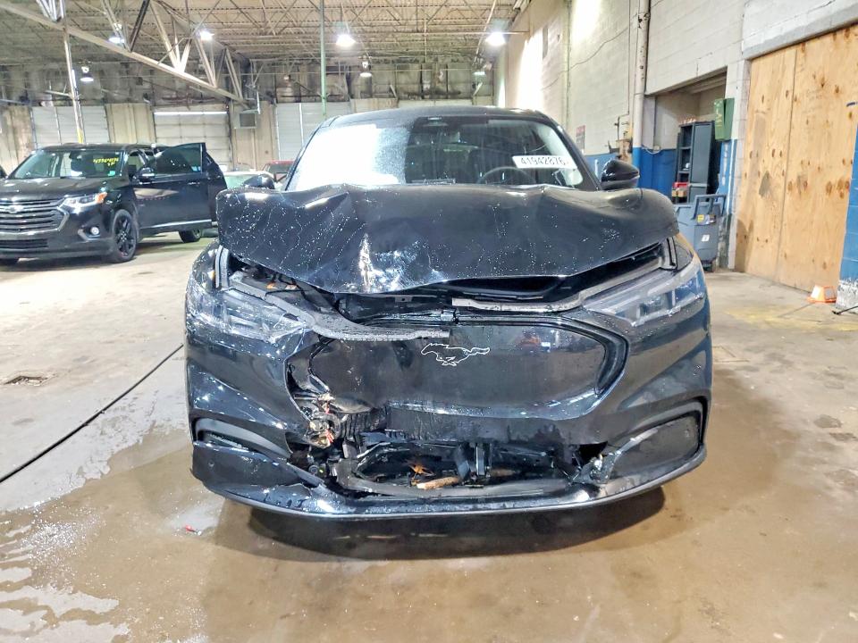 Photo 5 from auction – 2025 FORD MUSTANG MACH-E with VIN 3FMTK3SU8SMA43358
