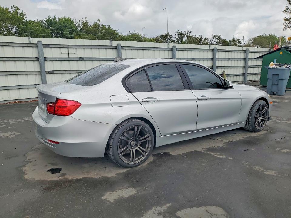 Photo 3 from auction – 2015 BMW 320 with VIN WBA3B1G55FNT63997