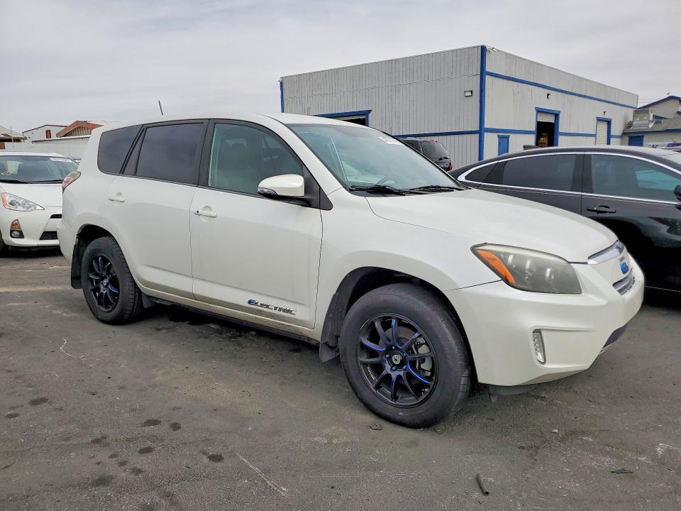 Photo 4 from auction – 2014 TOYOTA RAV4 EV with VIN 2T3YL4DV6EW002474