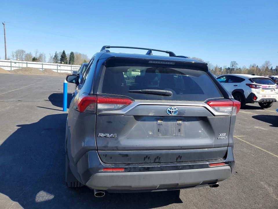 Photo 6 from auction – 2020 TOYOTA RAV4 with VIN JTMEWRFV6LJ034213