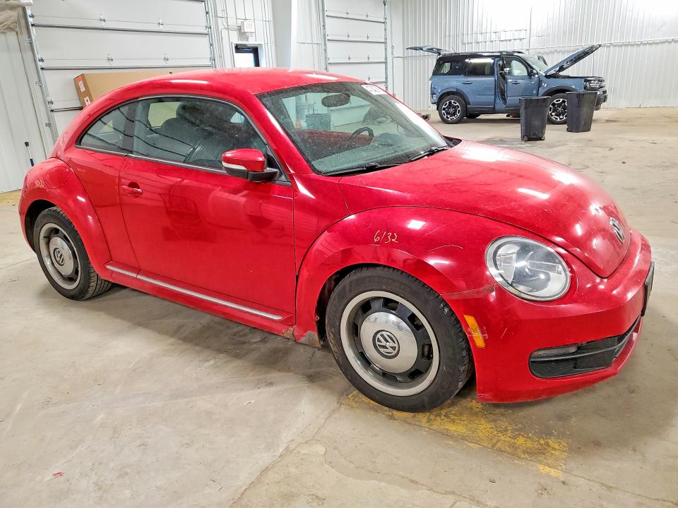 Photo 4 from auction – 2012 VOLKSWAGEN BEETLE with VIN 3VWJX7ATXCM648459
