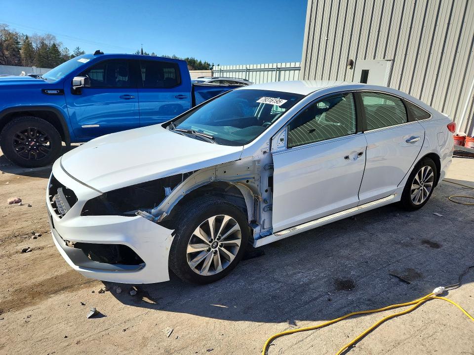 HYUNDAI SONATA 2015 with VIN 5NPE34AF4FH193501 - Photo from auction