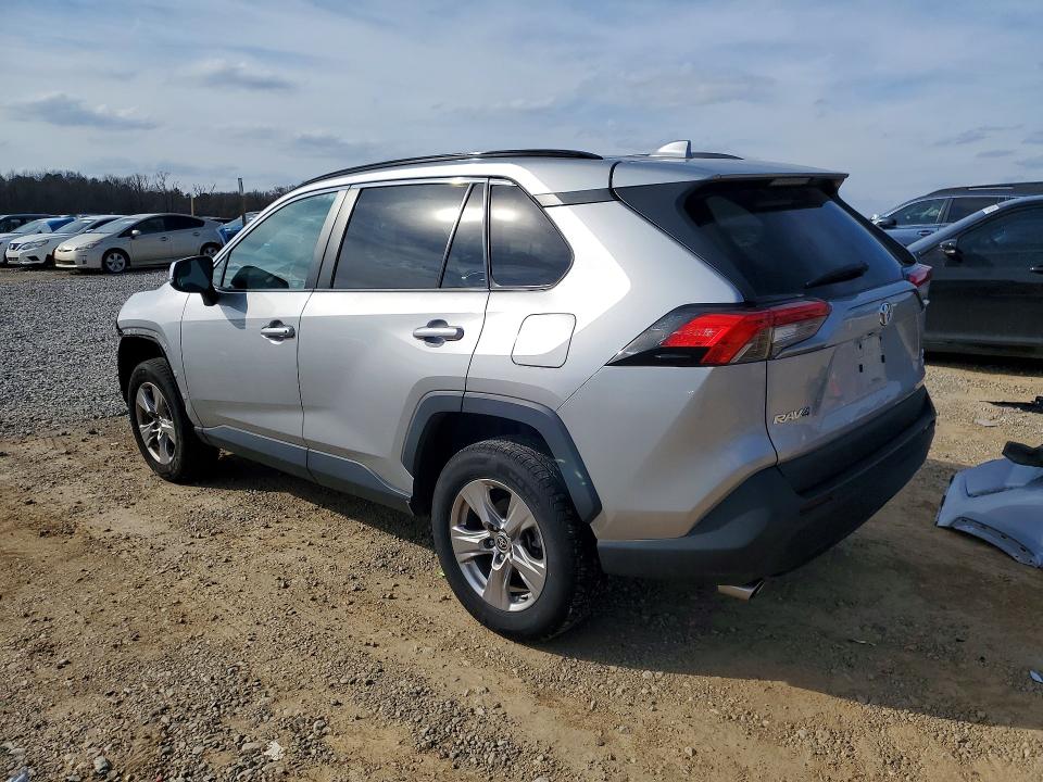 Photo 2 from auction – 2022 TOYOTA RAV4 with VIN 2T3P1RFV4NW277854