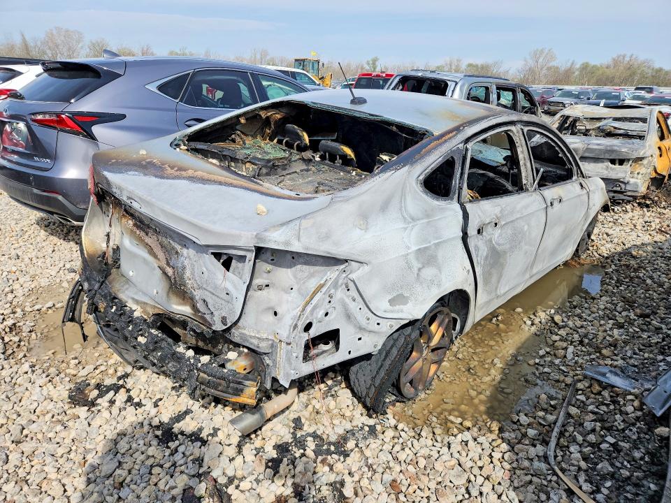 Photo 3 from auction – 2016 FORD FUSION with VIN 3FA6P0H73GR235791