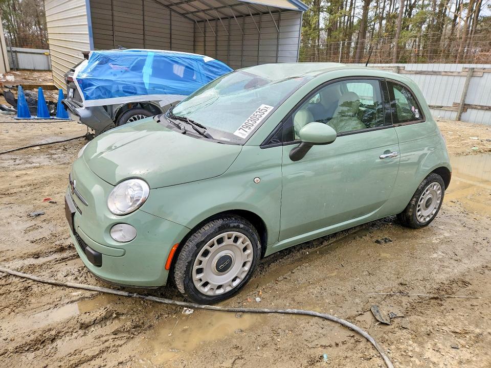FIAT 500 2015 with VIN 3C3CFFAR2FT613443 - Photo from auction