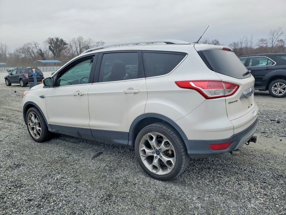 Photo 2 from auction – 2015 FORD ESCAPE with VIN 1FMCU0J94FUB88159