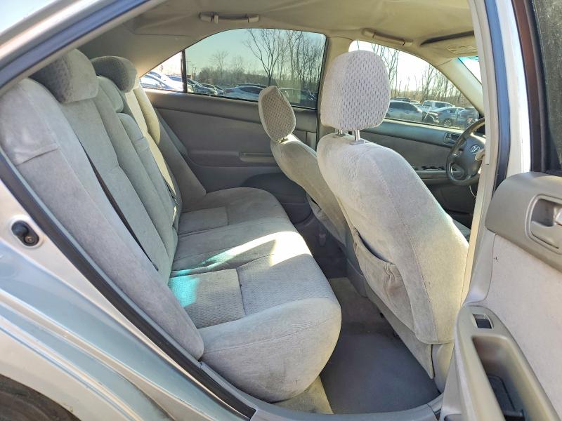 Photo 10 from auction – 2004 TOYOTA CAMRY with VIN 4T1BE32K04U797256