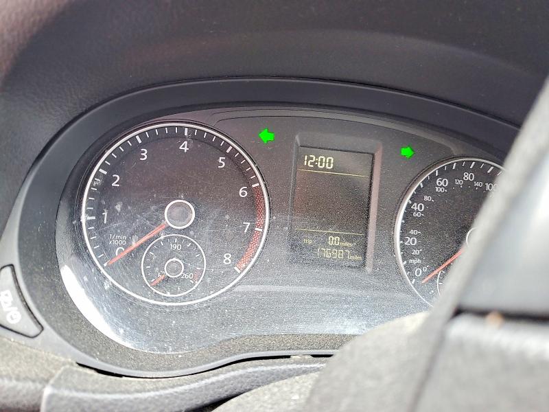Photo 9 from auction – 2015 VOLKSWAGEN PASSAT with VIN 1VWAT7A39FC094283