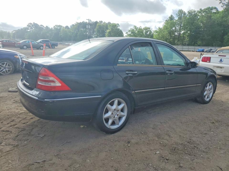 Photo 3 from auction – 2002 MERCEDES-BENZ C-CLASS with VIN WDBRF64J42F183980