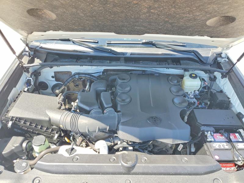 Photo 12 from auction – 2021 TOYOTA 4RUNNER with VIN JTENU5JR0M5964638