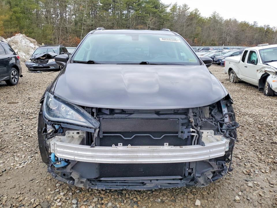Photo 5 from auction – 2019 CHRYSLER PACIFICA with VIN 2C4RC1EG0KR576383