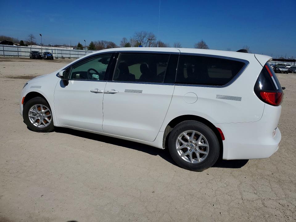 Photo 2 from auction – 2023 CHRYSLER VOYAGER with VIN 2C4RC1CGXPR568060