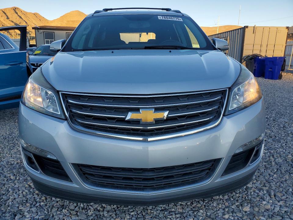 Photo 5 from auction – 2017 CHEVROLET TRAVERSE with VIN 1GNKRGKD4HJ354026