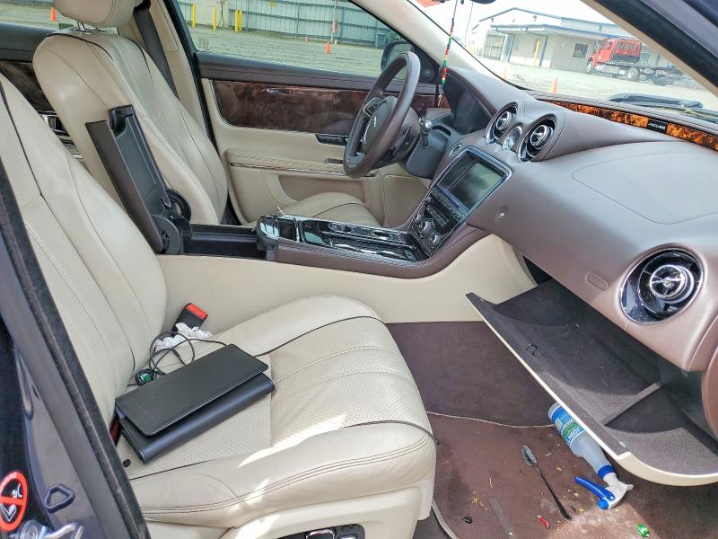 Photo 7 from auction – 2014 JAGUAR XJ with VIN SAJWJ1CD6E8V63804