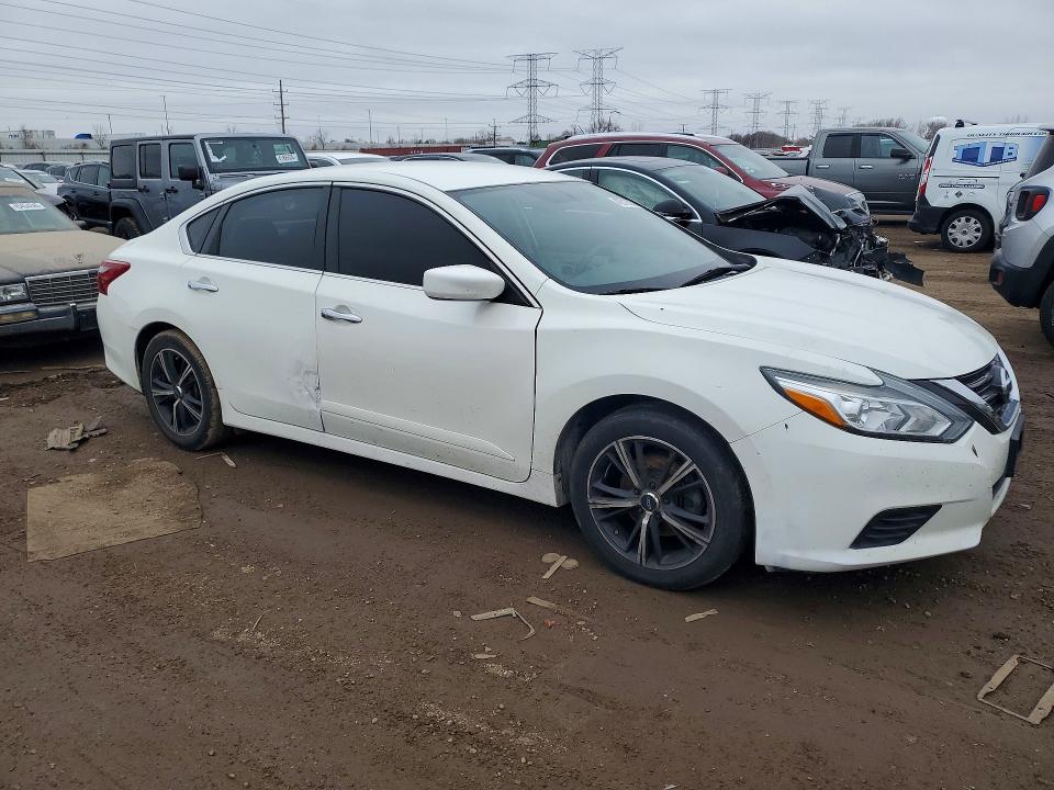 Photo 4 from auction – 2018 NISSAN ALTIMA with VIN 1N4AL3AP0JC172818