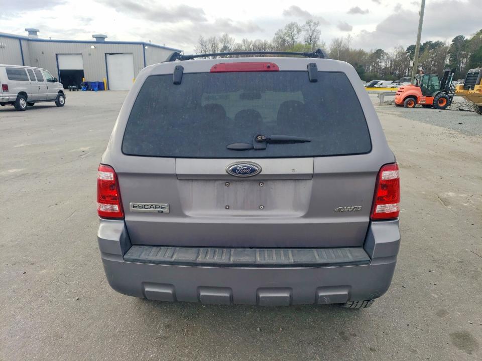 Photo 6 from auction – 2008 FORD ESCAPE with VIN 1FMCU93Z78KD42184