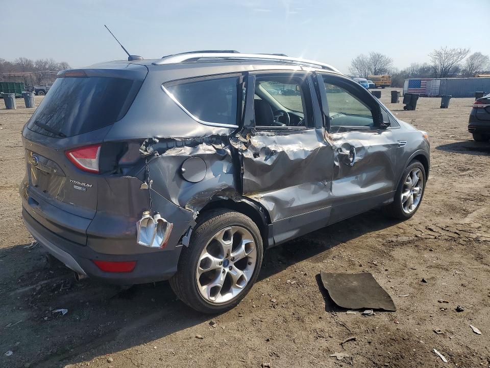 Photo 3 from auction – 2013 FORD ESCAPE with VIN 1FMCU9J92DUC07535