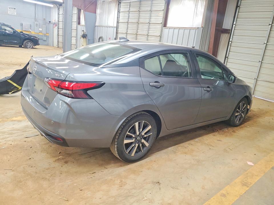 Photo 3 from auction – 2020 NISSAN VERSA with VIN 3N1CN8EV2LL884275