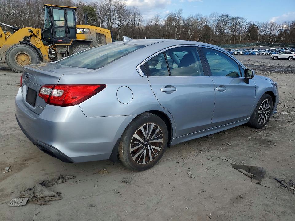 Photo 3 from auction – 2019 SUBARU LEGACY with VIN 4S3BNAF62K3026418