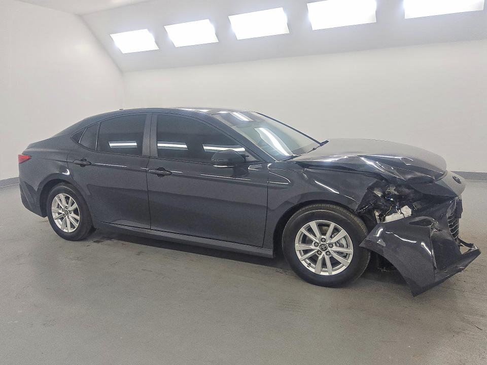 Photo 4 from auction – 2025 TOYOTA CAMRY with VIN 4T1DAACK4SU599784