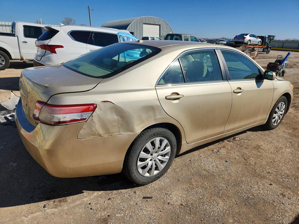 Photo 3 from auction – 2010 TOYOTA CAMRY with VIN 4T4BF3EK3AR033931