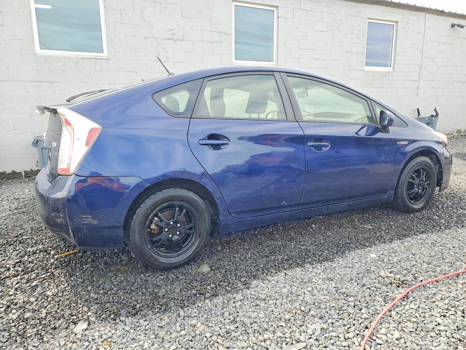 Photo 3 from auction – 2013 TOYOTA PRIUS with VIN JTDKN3DU8D0351771