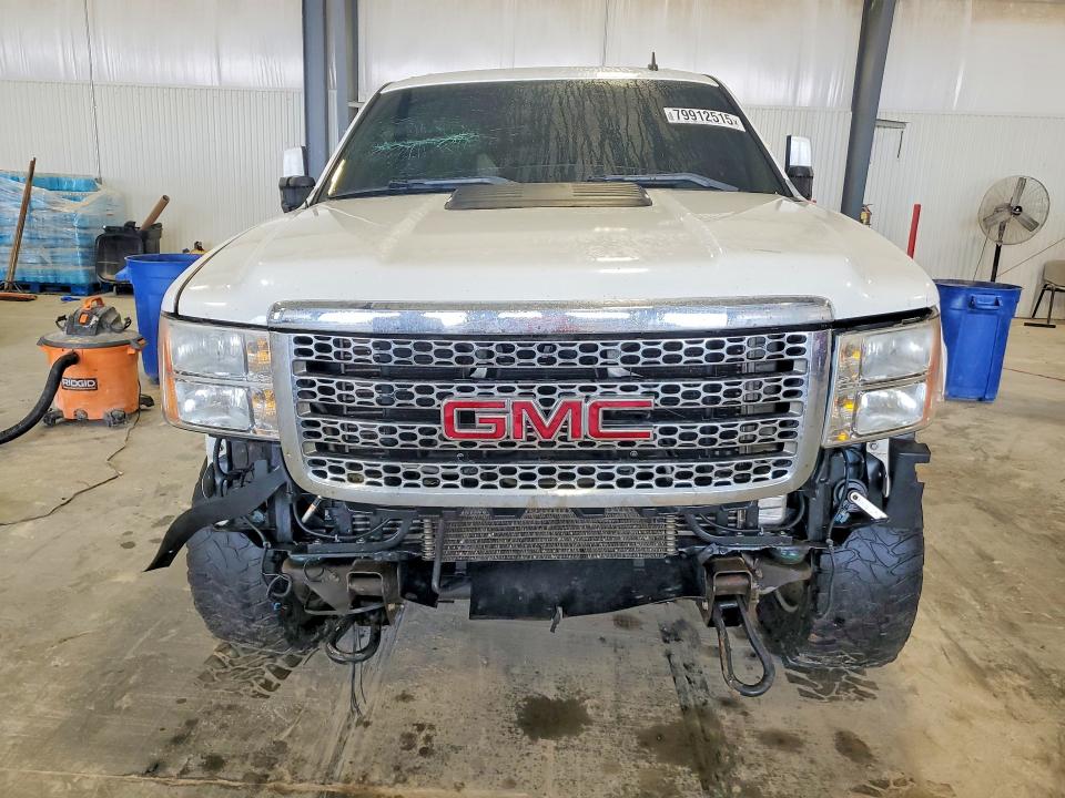 Photo 5 from auction – 2011 GMC SIERRA with VIN 1GT125C87BF158137