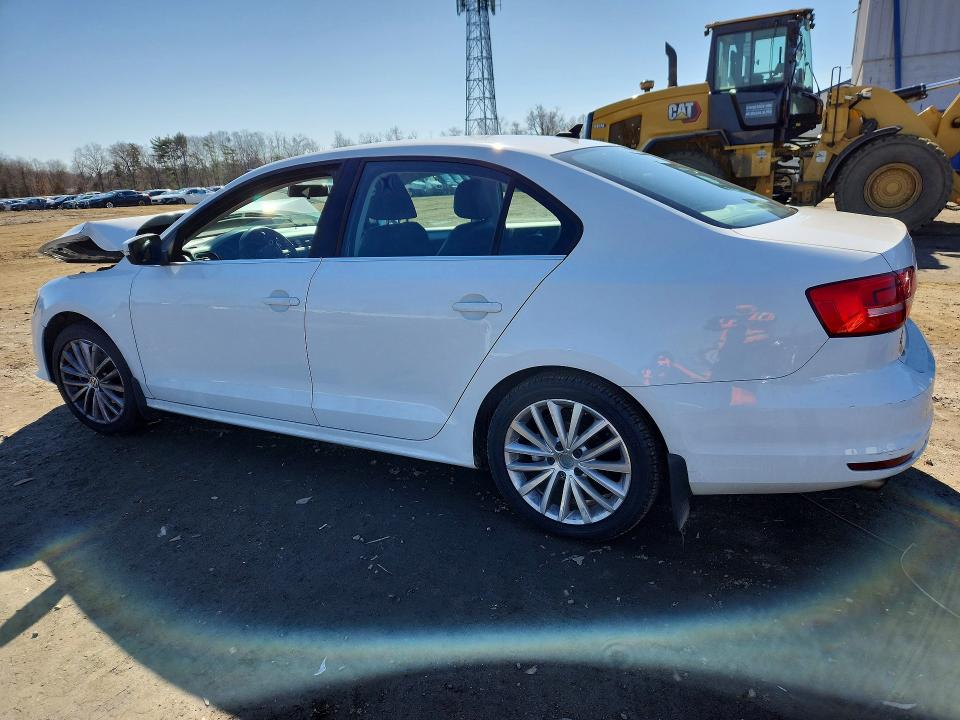 Photo 2 from auction – 2015 VOLKSWAGEN JETTA with VIN 3VWD17AJ5FM312378