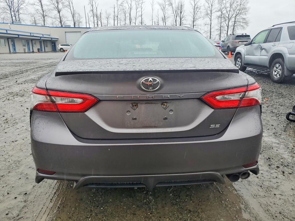 Photo 6 from auction – 2018 TOYOTA CAMRY with VIN 4T1B11HK6JU024004