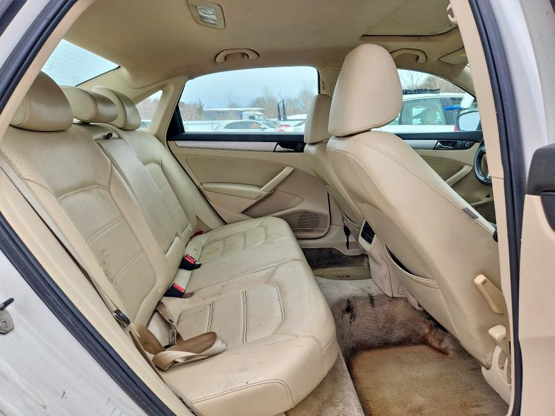 Photo 10 from auction – 2013 VOLKSWAGEN PASSAT with VIN 1VWBP7A33DC106935