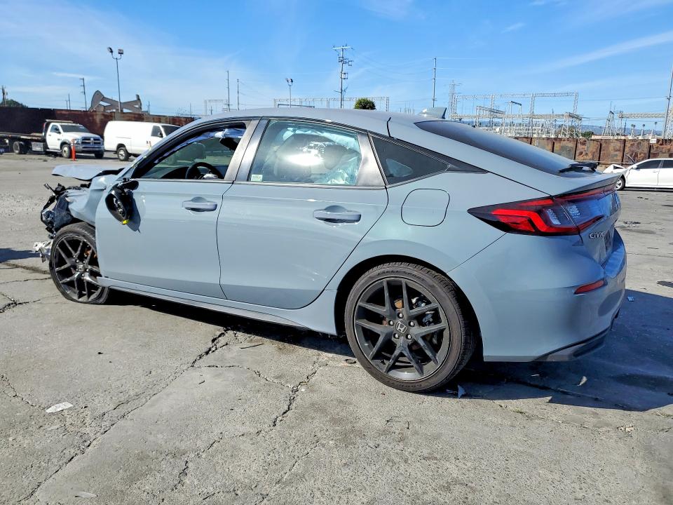 Photo 2 from auction – 2023 HONDA CIVIC with VIN 19XFL2H89PE003696