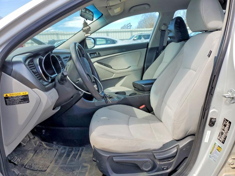Photo 7 from auction – 2012 KIA OPTIMA with VIN 5XXGM4A79CG019137