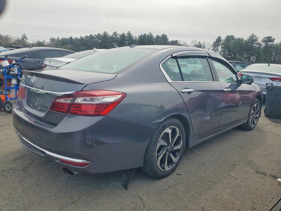 Photo 3 from auction – 2016 HONDA ACCORD with VIN 1HGCR2F80GA177486