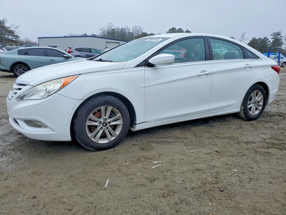 HYUNDAI SONATA 2013 with VIN 5NPEB4AC7DH780989 - Photo from auction