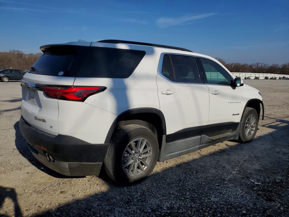 Photo 3 from auction – 2022 CHEVROLET TRAVERSE with VIN 1GNERGKW4NJ160896