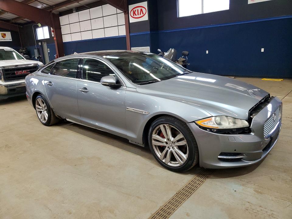 Photo 4 from auction – 2011 JAGUAR XJL with VIN SAJWA2GB6BLV07658