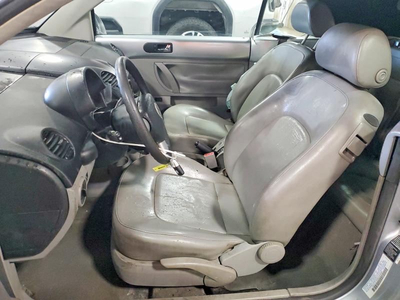 Photo 7 from auction – 2003 VOLKSWAGEN NEW BEETLE with VIN 3VWCD21Y83M325656