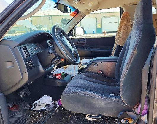 Photo 7 from auction – 2002 DODGE DAKOTA with VIN 1B7GG32N42S509018