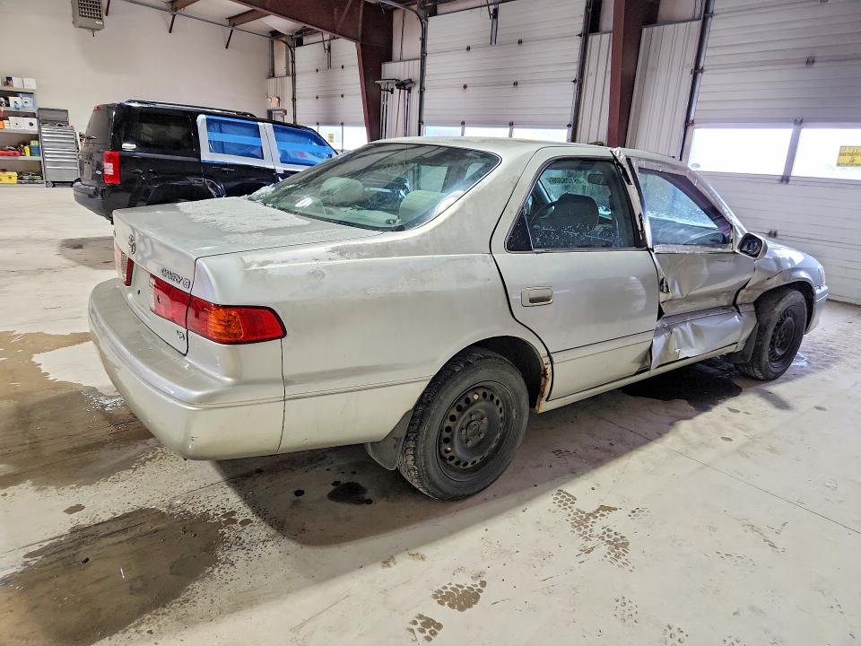 Photo 3 from auction – 2000 TOYOTA CAMRY with VIN 4T1BF22K8YU101076