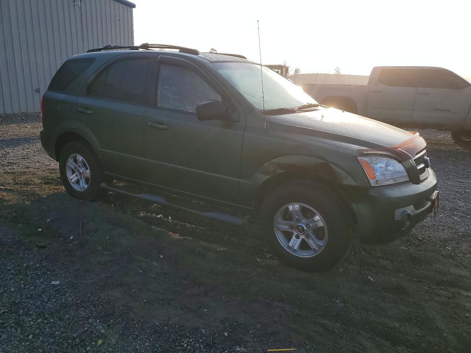 Photo 4 from auction – 2004 KIA SORENTO with VIN KNDJD733345284272