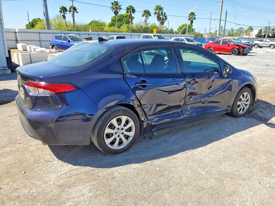 Photo 3 from auction – 2022 TOYOTA COROLLA with VIN 5YFEPMAE5NP389766