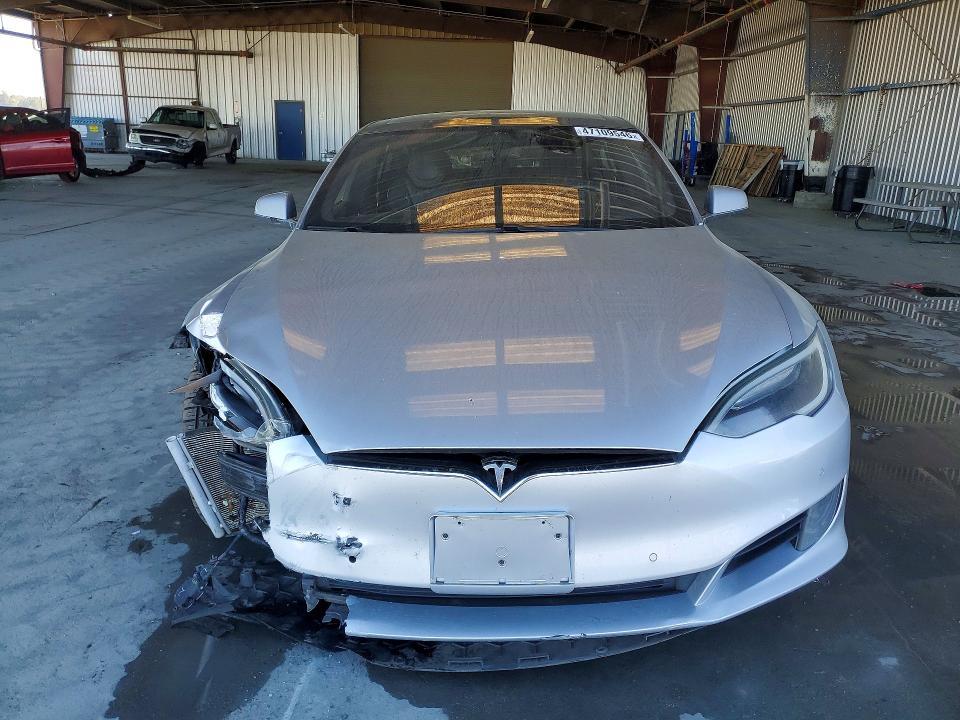 Photo 5 from auction – 2016 TESLA MODEL S with VIN 5YJSA1E45GF175301